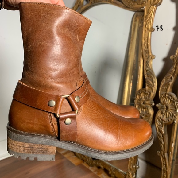 La canadienne leather winter ankle booties - Picture 5 of 9